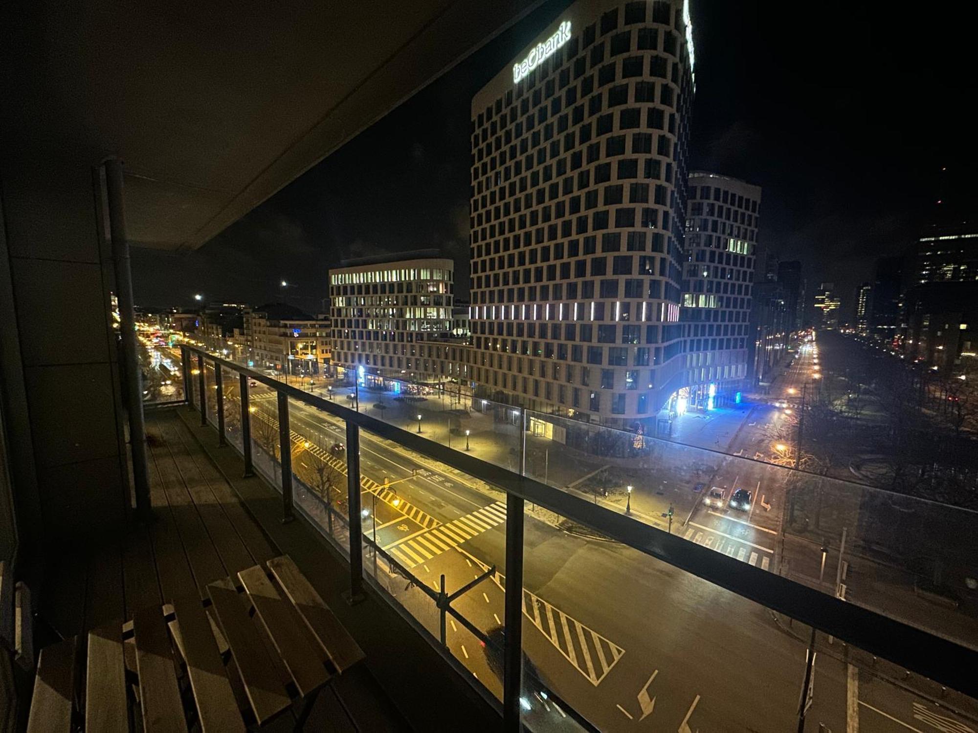 Apartment With Stunning View In City Center Bruselas Habitación foto